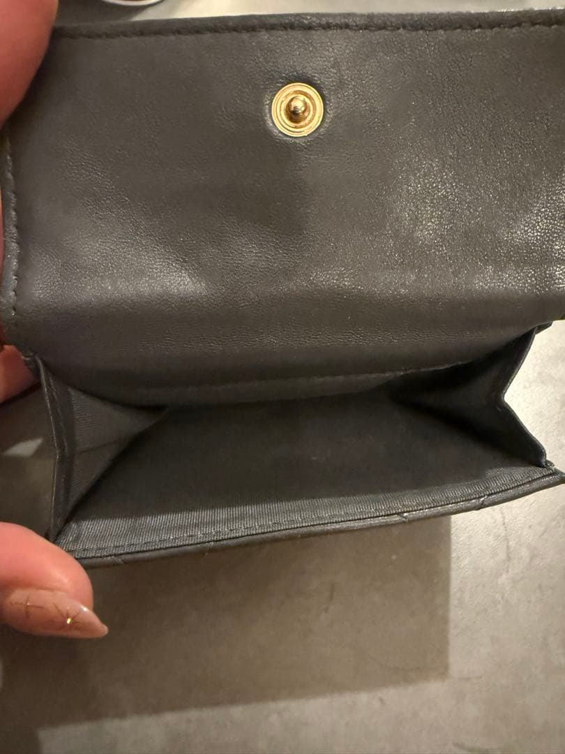 CHANEL三つ折り財布