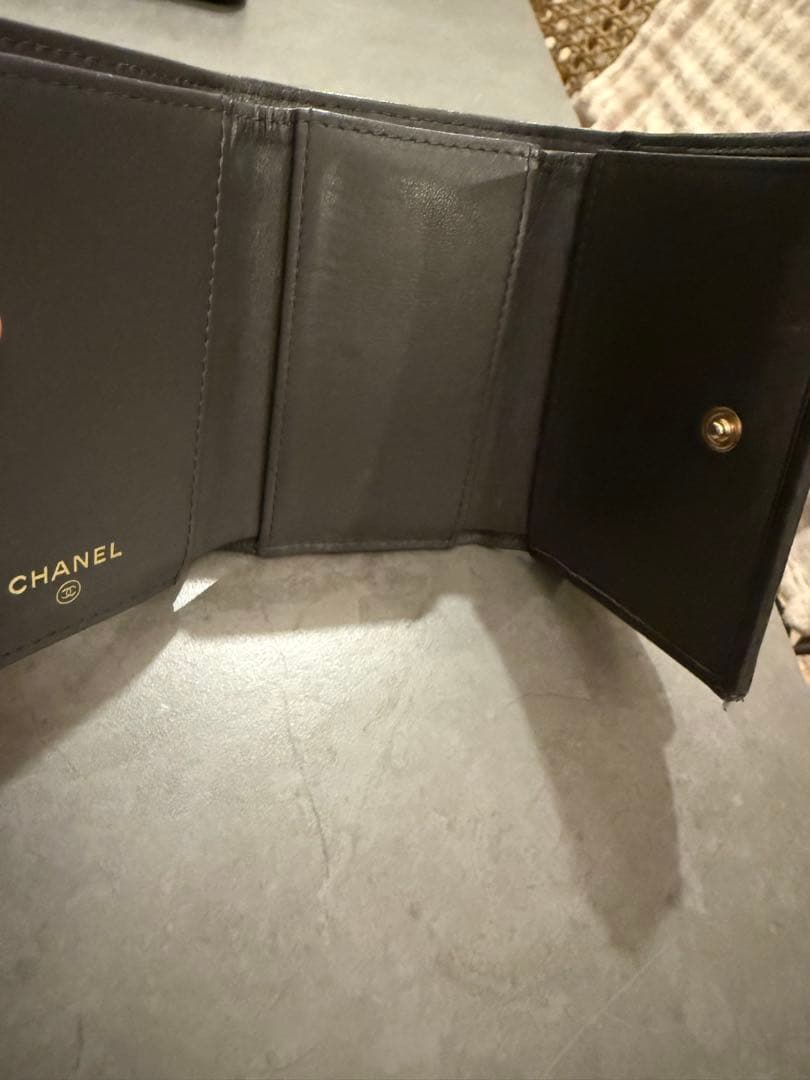 CHANEL三つ折り財布