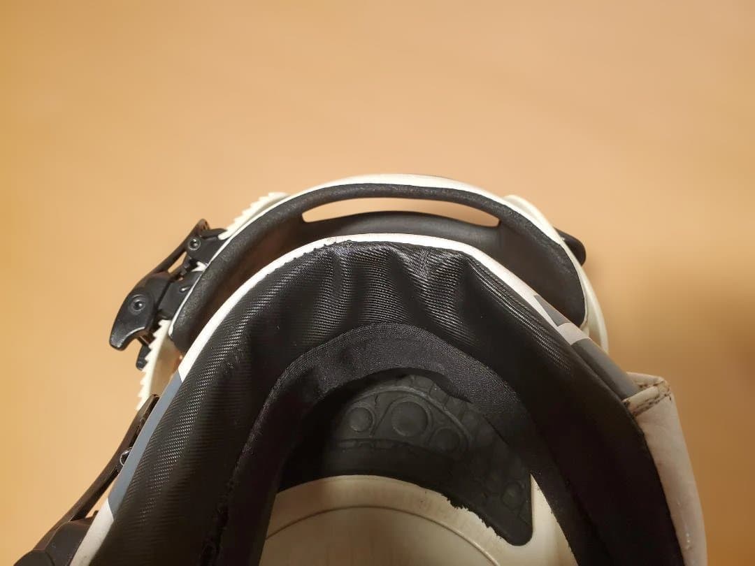 FLUX スノーボードバインディング PR ホワイト