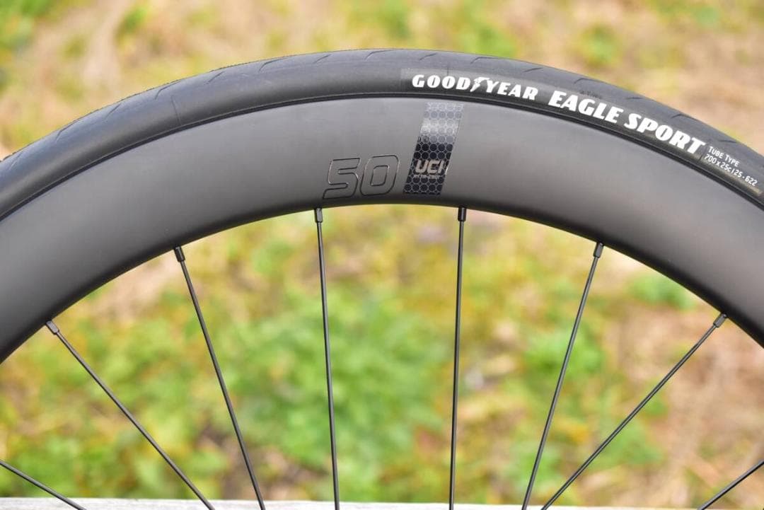 ATTAQUE Carbon 50mm クリンチャー700c・シマノ12速対応