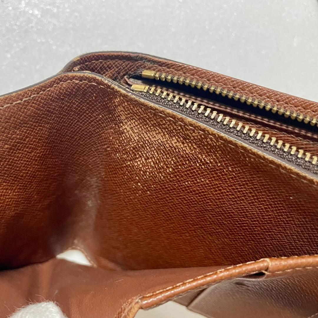 Louis Vuitton ルイヴィトン モノグラム 二つ折り コンパクトジップ