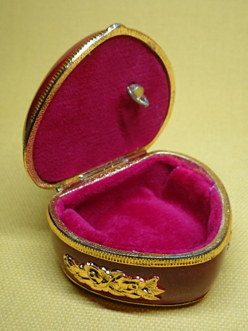 【美品】オルゴール　ジュエリーボックス　金属　置物　工芸品　美術品　A1498