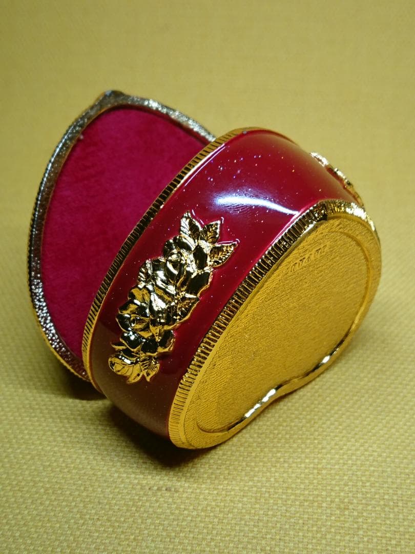 【美品】オルゴール　ジュエリーボックス　金属　置物　工芸品　美術品　A1498
