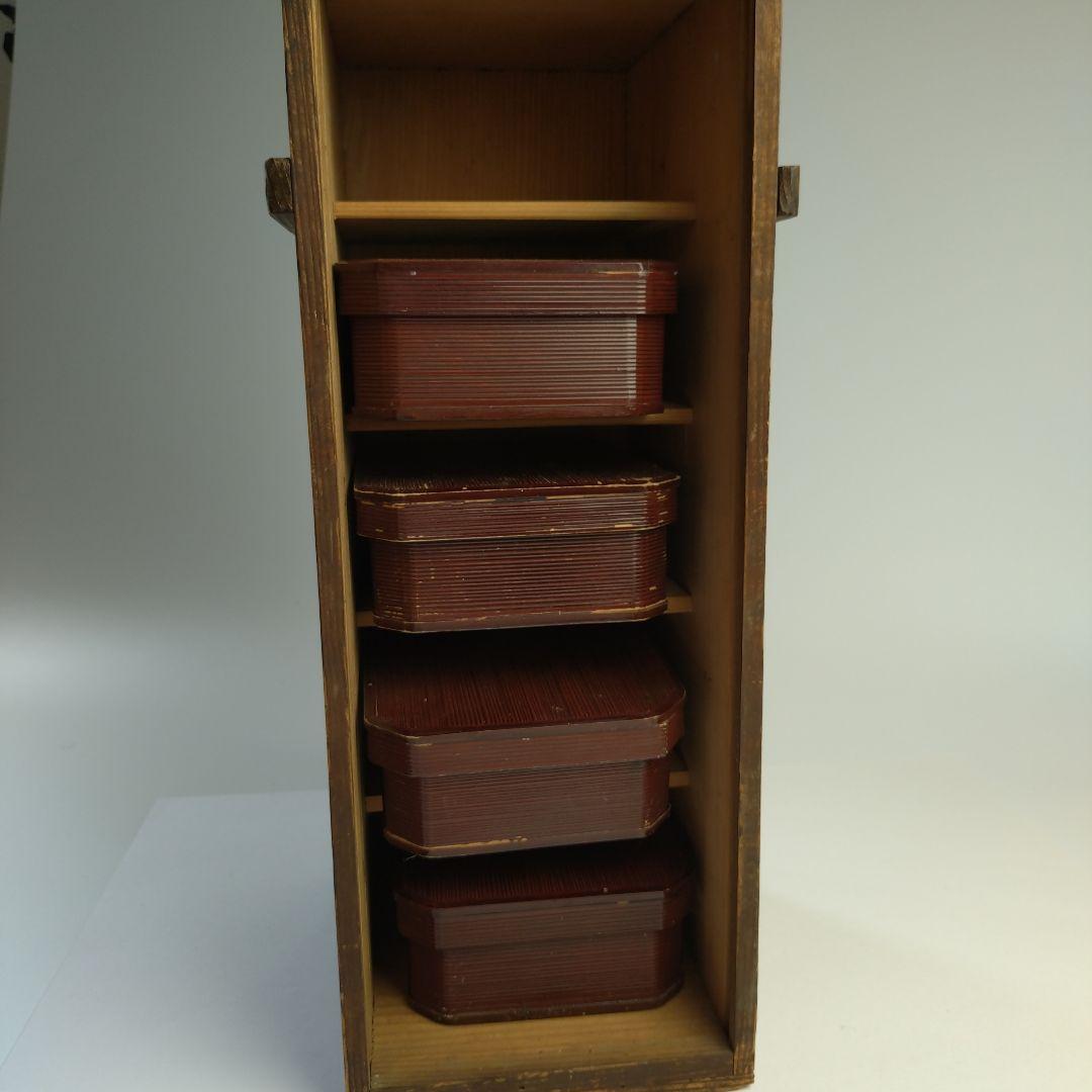 希少　アンティーク　おかもち　伝統的な木製　4段　弁当箱