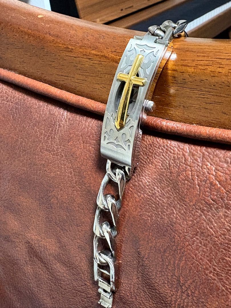 JEAN PAUL GAULTIER 十字架ブレスレット 腕時計