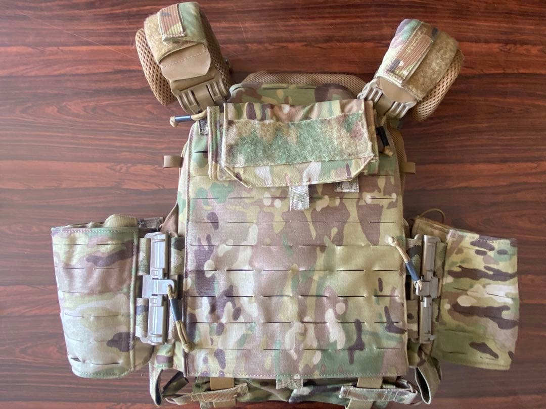 個人装備 First Spear Strandhogg