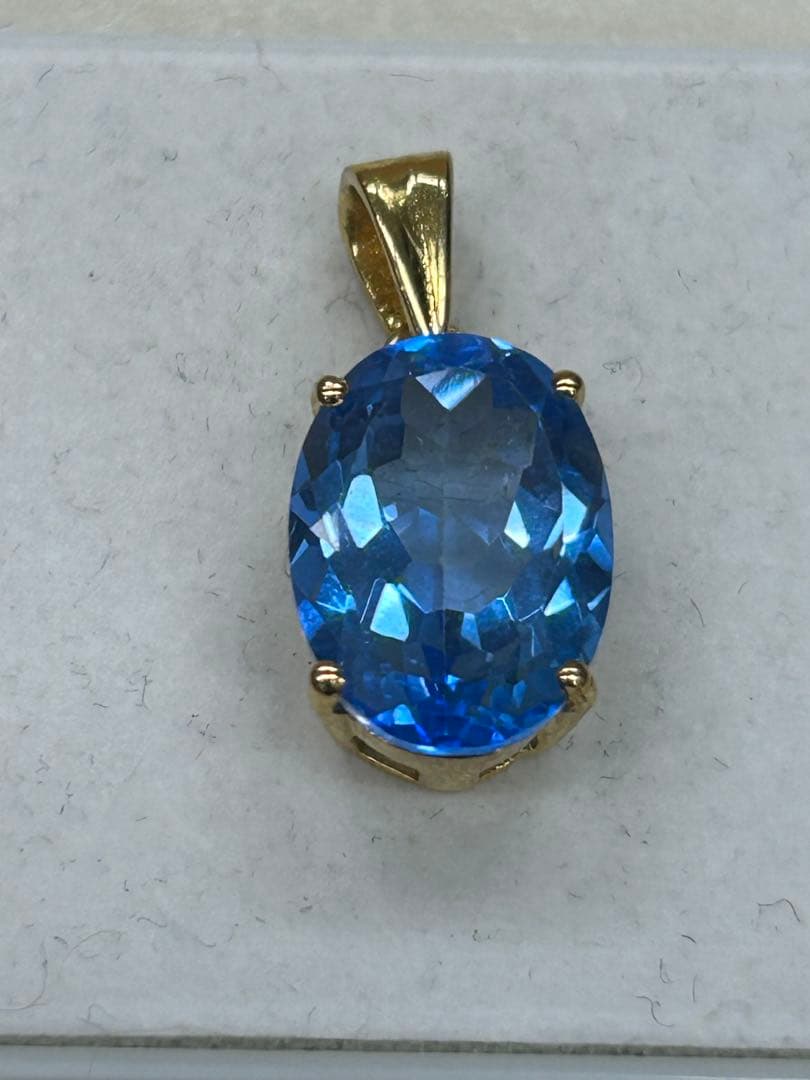 スイスブルートパーズ　ゴールドメッキ　ペンダント　トップ