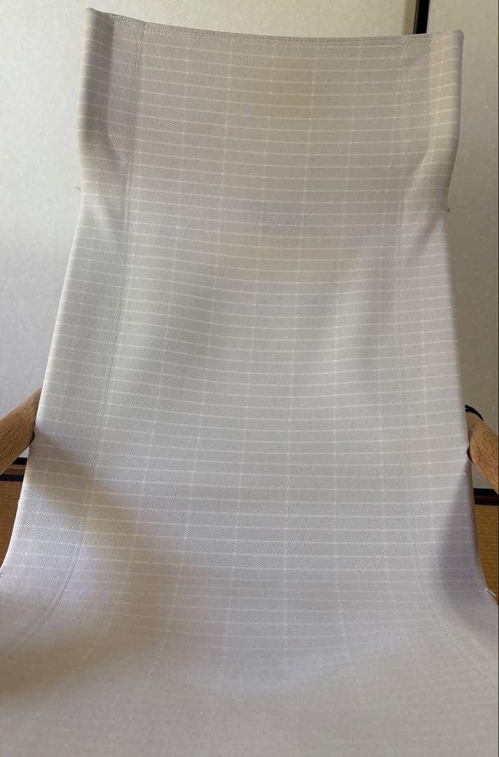 ニーチェアエックス シキリ ソープフィニッシュ / ライトグレー格子