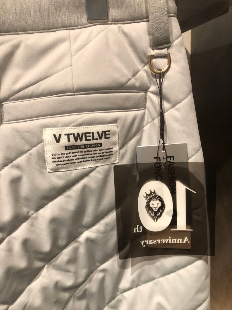 V12 メンズ　ダウンパンツ　Lサイズ