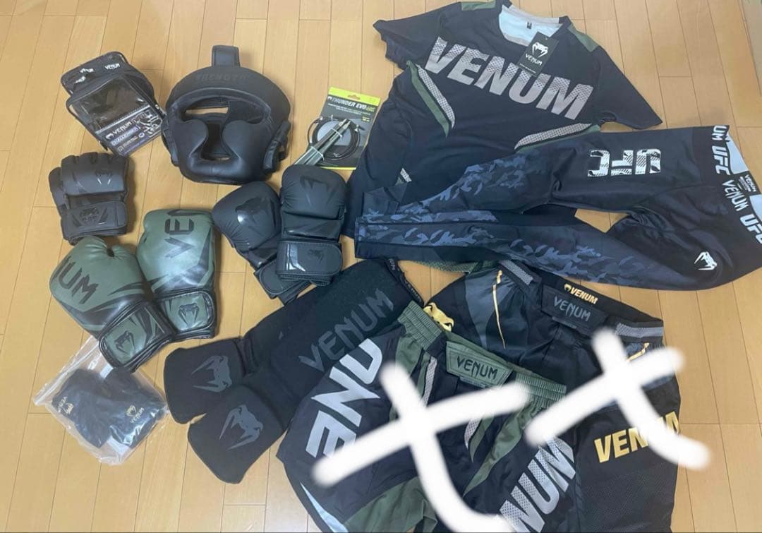 セール　Venum 格闘技・MMA・ボクシング　ウェアセット