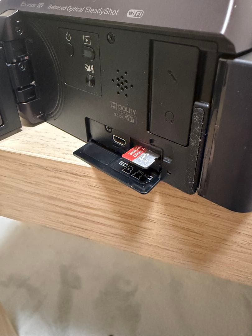 Sony HDR-CX675 三脚付き