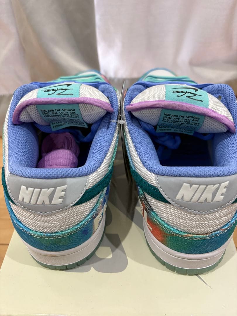 靴 Nikesb dunk low pro QS Futura