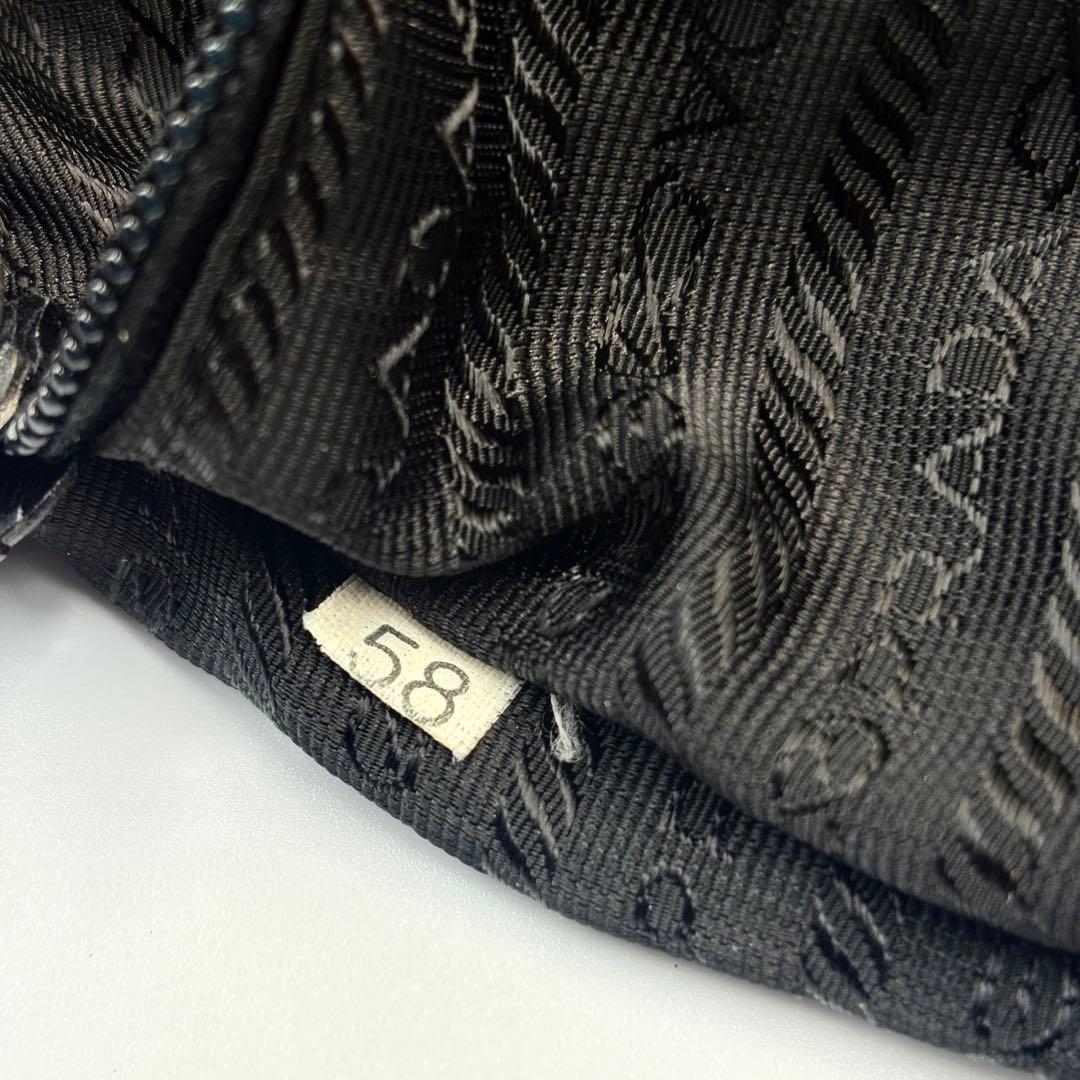 極美品　定番PRADA VELAナイロン リュックサック白タグあり