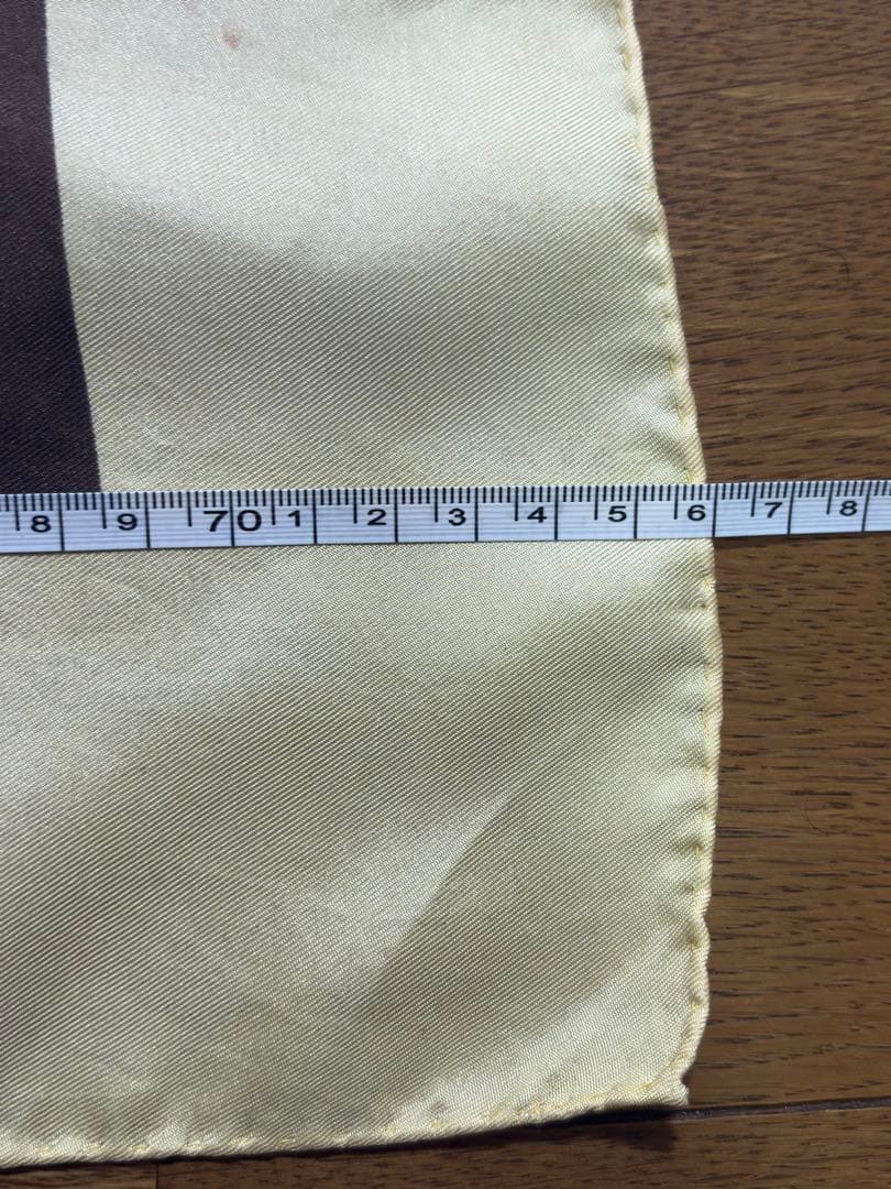ルイ・ヴィトン シルクスカーフ 76cm lv スカーフ　ハンカチ　ブランド