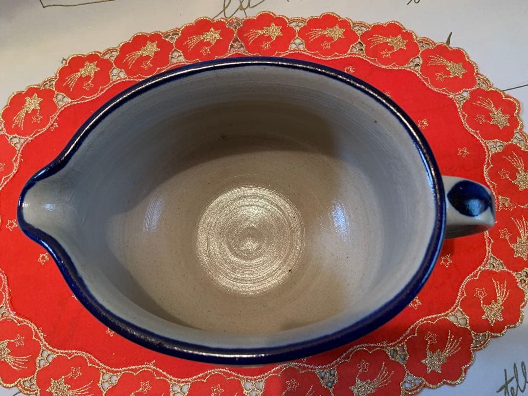 ドイツ製陶器　水差しの形ソース入グリーンを入れたり野菜、果物、お菓子色々入れて！