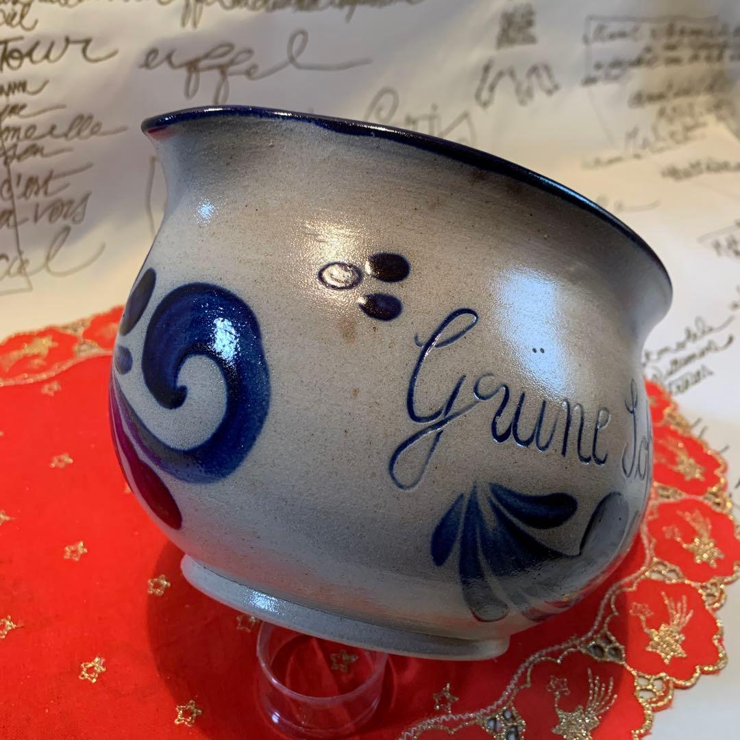 ドイツ製陶器　水差しの形ソース入グリーンを入れたり野菜、果物、お菓子色々入れて！