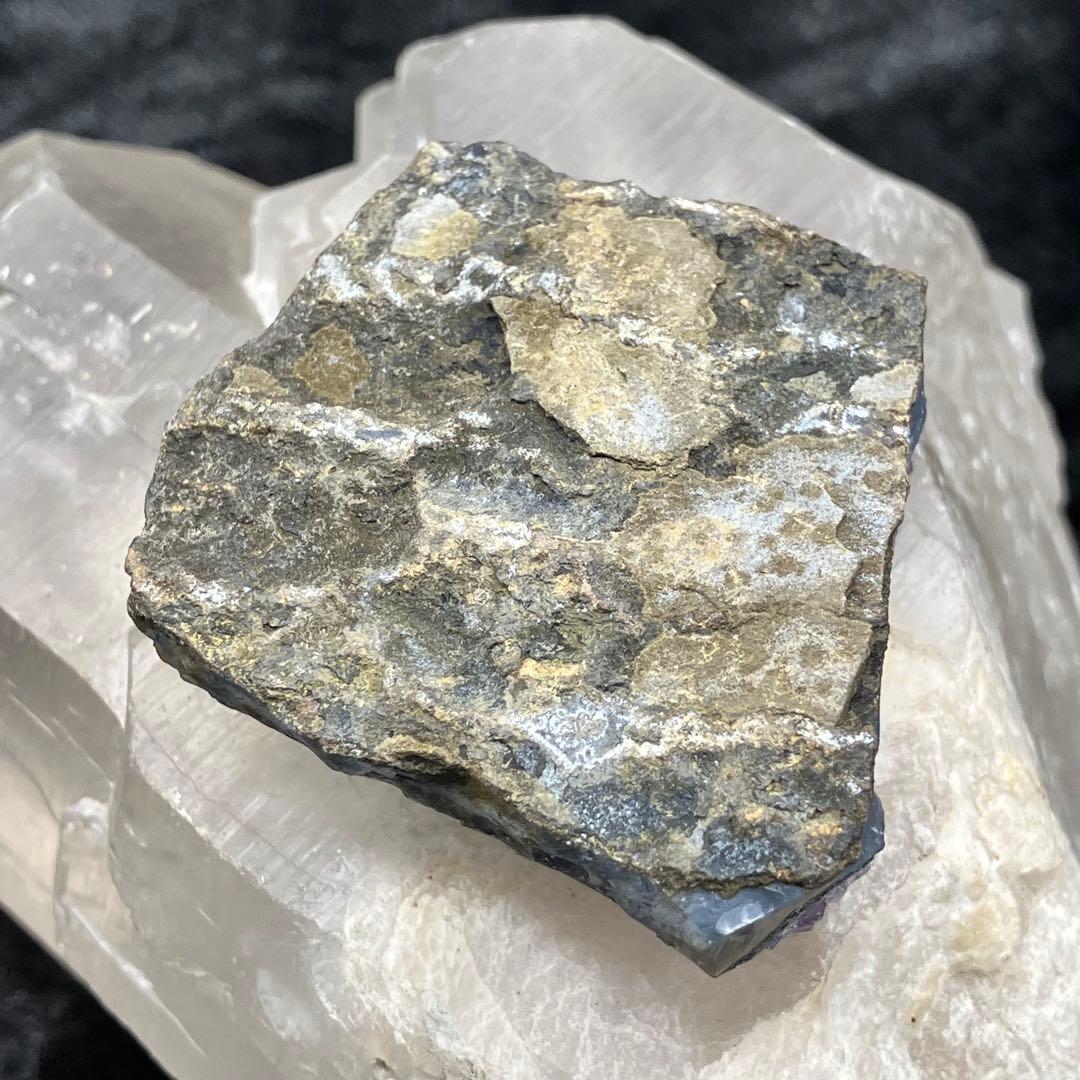 水晶 エリジンインクォーツ 原石 エジリン輝石 激レア 天然石 パワーストーン