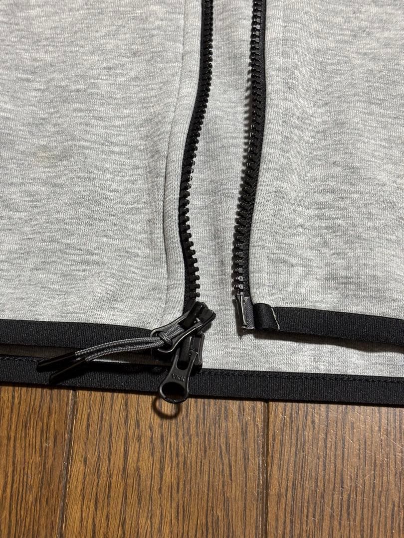Nike 旧テック グレー Sサイズ