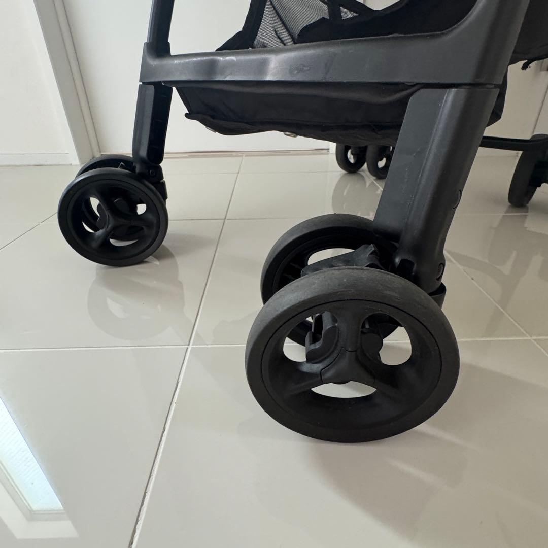 軽量ベビーカー アップリカ カルーンエアーメッシュAB 美品