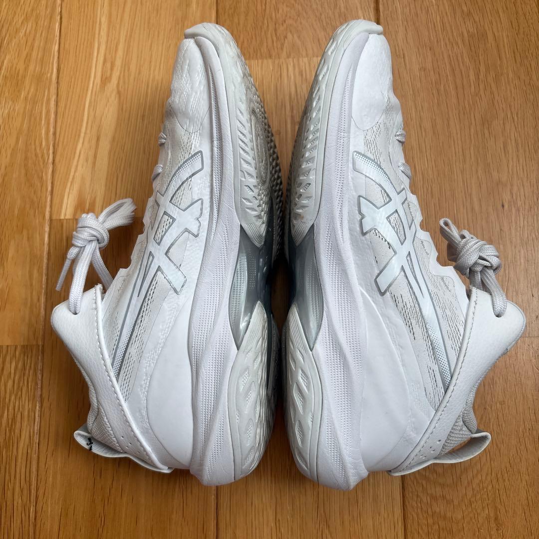 美品　asics バスケットボール　シューズGELHOOP ナロー スリム