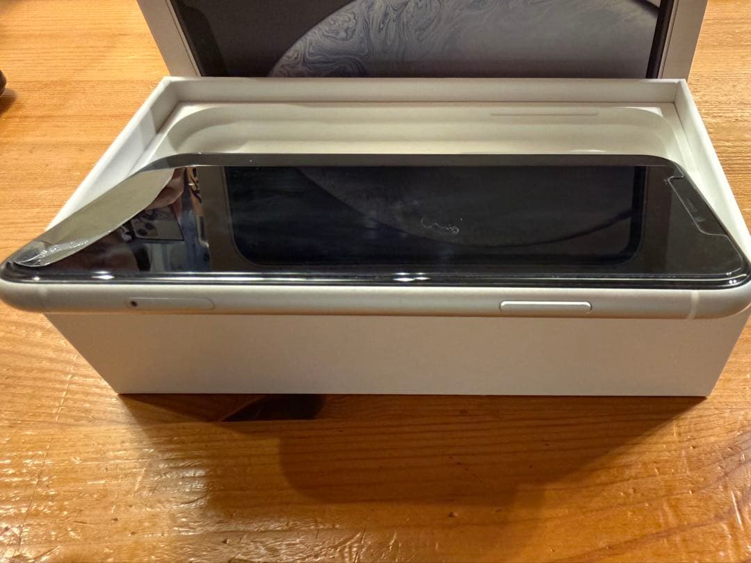 iPhone XR 64GB ホワイト SIMフリー