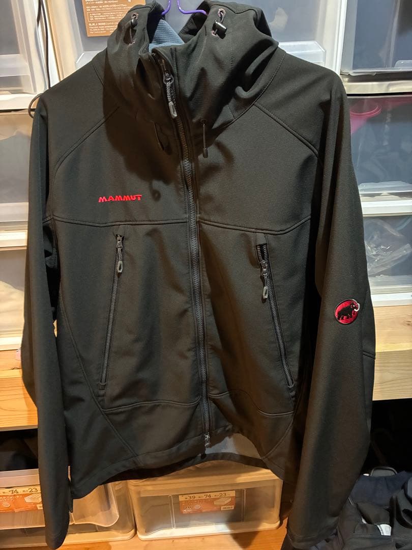 ☆山さん☆【美品】MAMMUT ソフトシェルSOFtech
