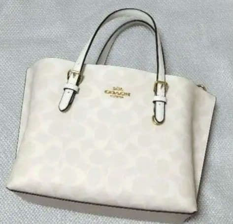 【人気】COACHトートバッグ「MOLLIE TOTE 25」 ホワイト美品✨