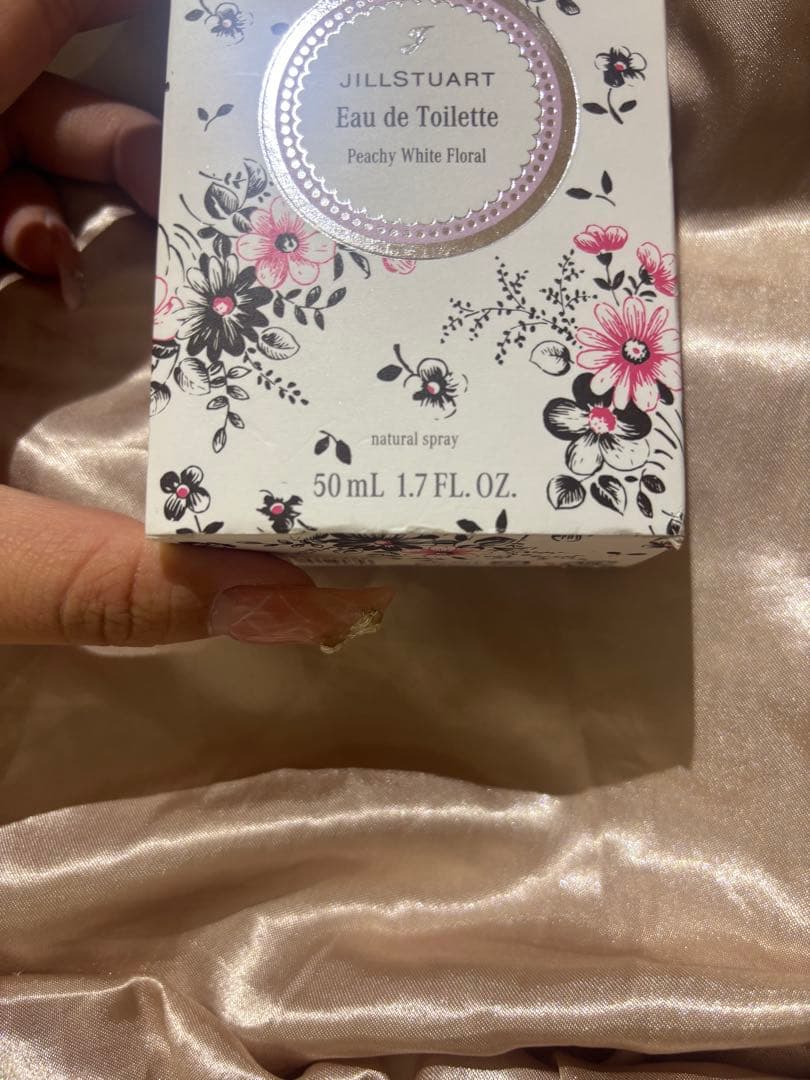 JILLSTUART Eau de Toilette ピーチホワイトフローラル