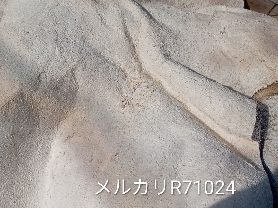 天然日本鹿夏毛ラグ　みみ付き