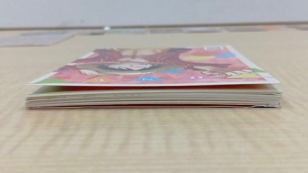 ❶ワンピース 紙類 ステッカー 輩缶バッジ マスコットなど まとめ売り