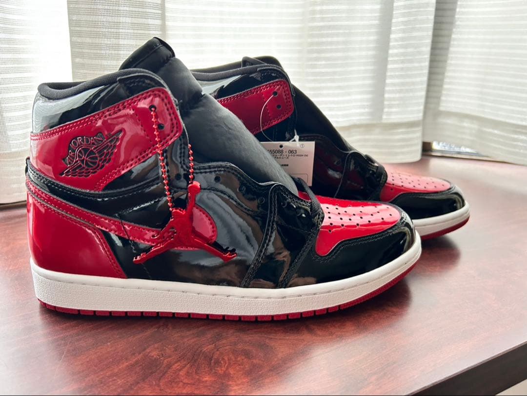 Nike Air Jordan 1 Retro High OG パテントブレッド