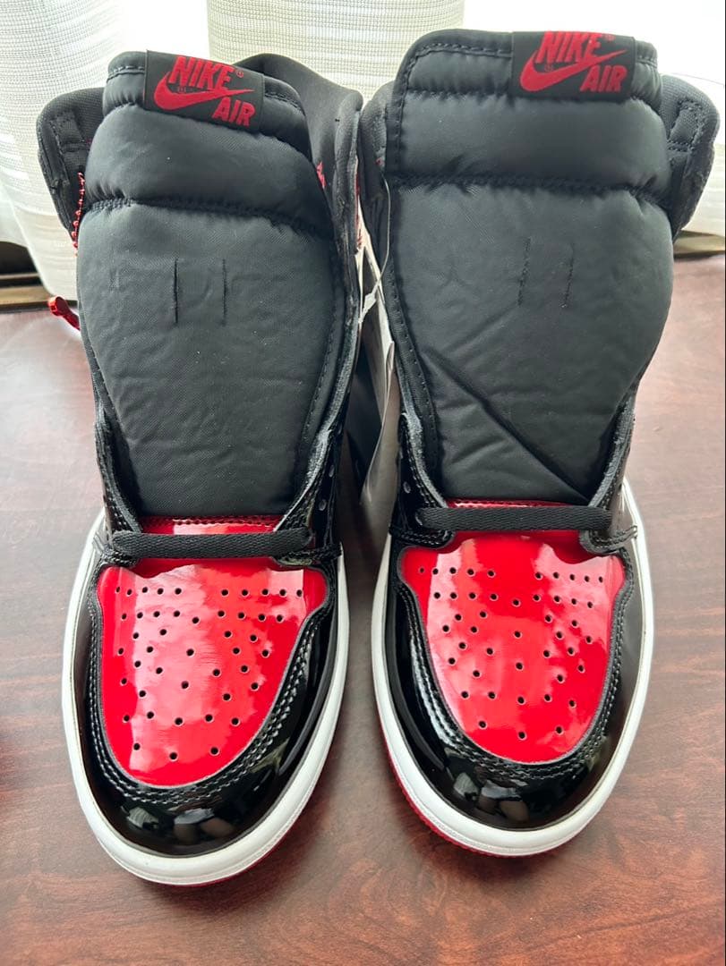 Nike Air Jordan 1 Retro High OG パテントブレッド