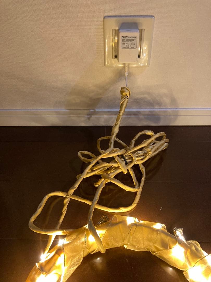 電飾吊下げリース　オーナメントを下げて使えますクリスマスツリー代わりになるリース