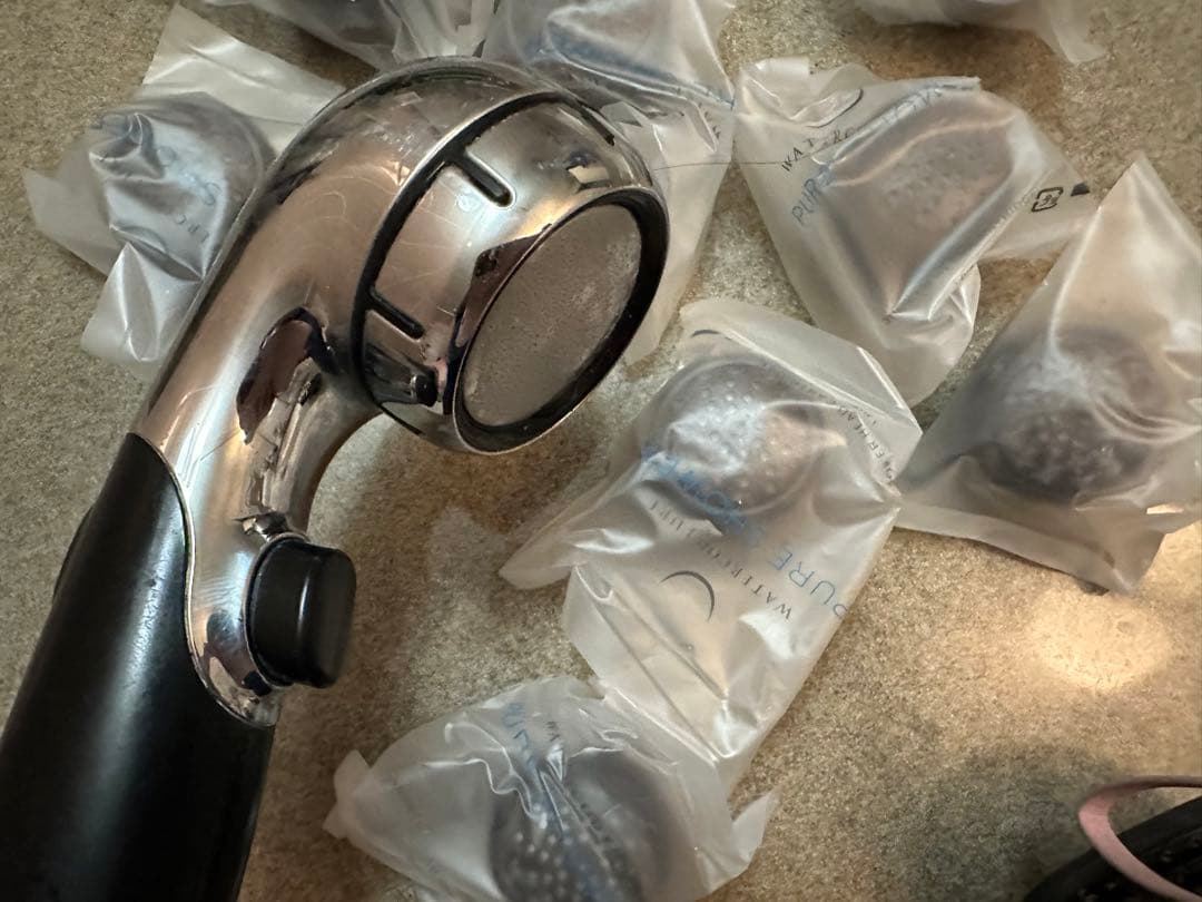 交換カートリッジ付！浄水シャワーヘッド　ウォータークチュール