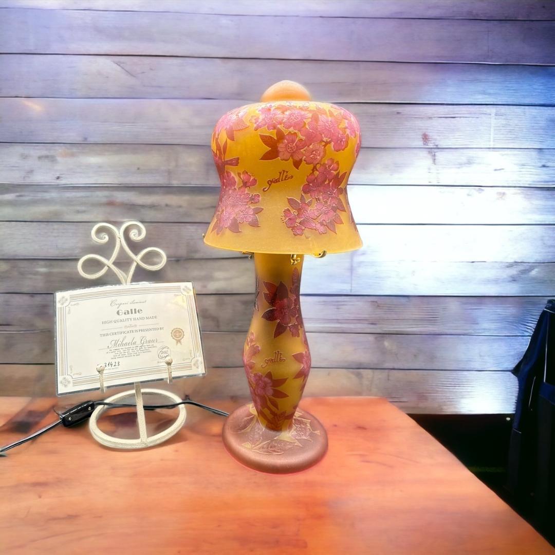 エミールガレ　 二灯ランプ 　林檎紋　カメオ彫り　被せガラス　高さ50ｃｍ