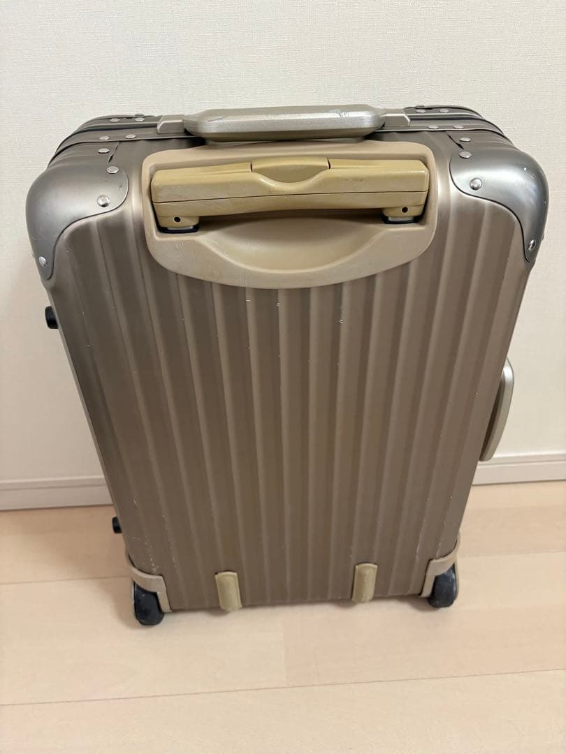 RIMOWA リモワ トパーズ プレミアム チタニウム スーツケース 32L