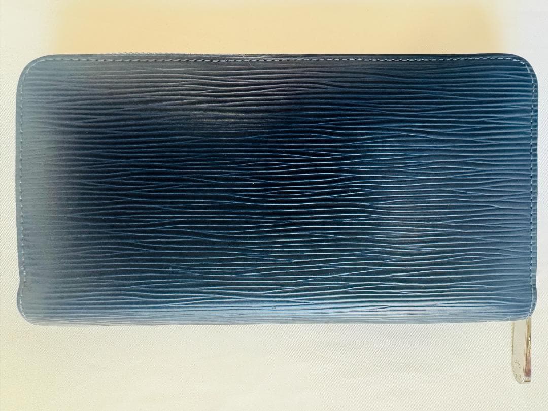 【美品 】ルイヴィトン エピ ジッピーウォレット 長財布　ラウンドファスナー 青