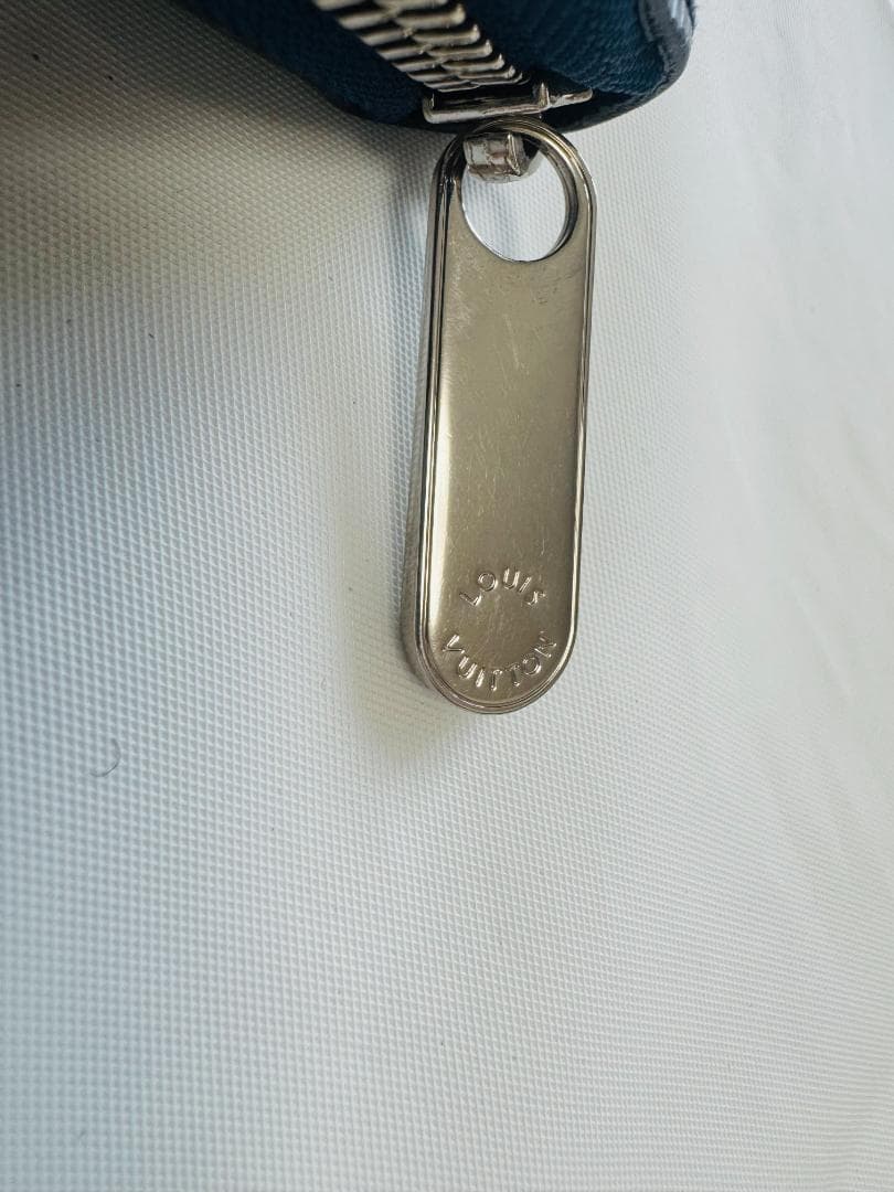 【美品 】ルイヴィトン エピ ジッピーウォレット 長財布　ラウンドファスナー 青