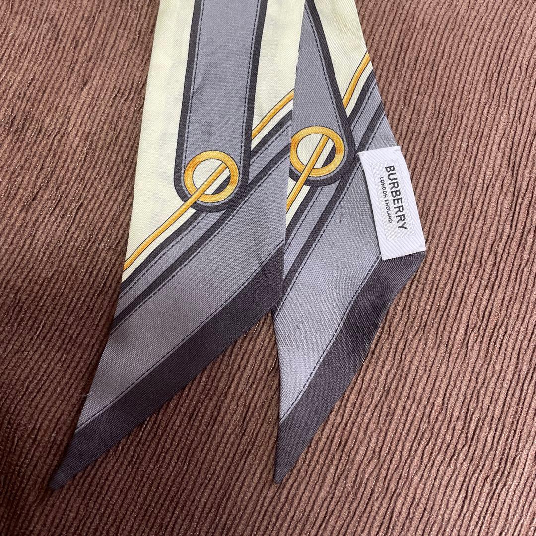 BURBERRY シルクスカーフ ロゴプリント