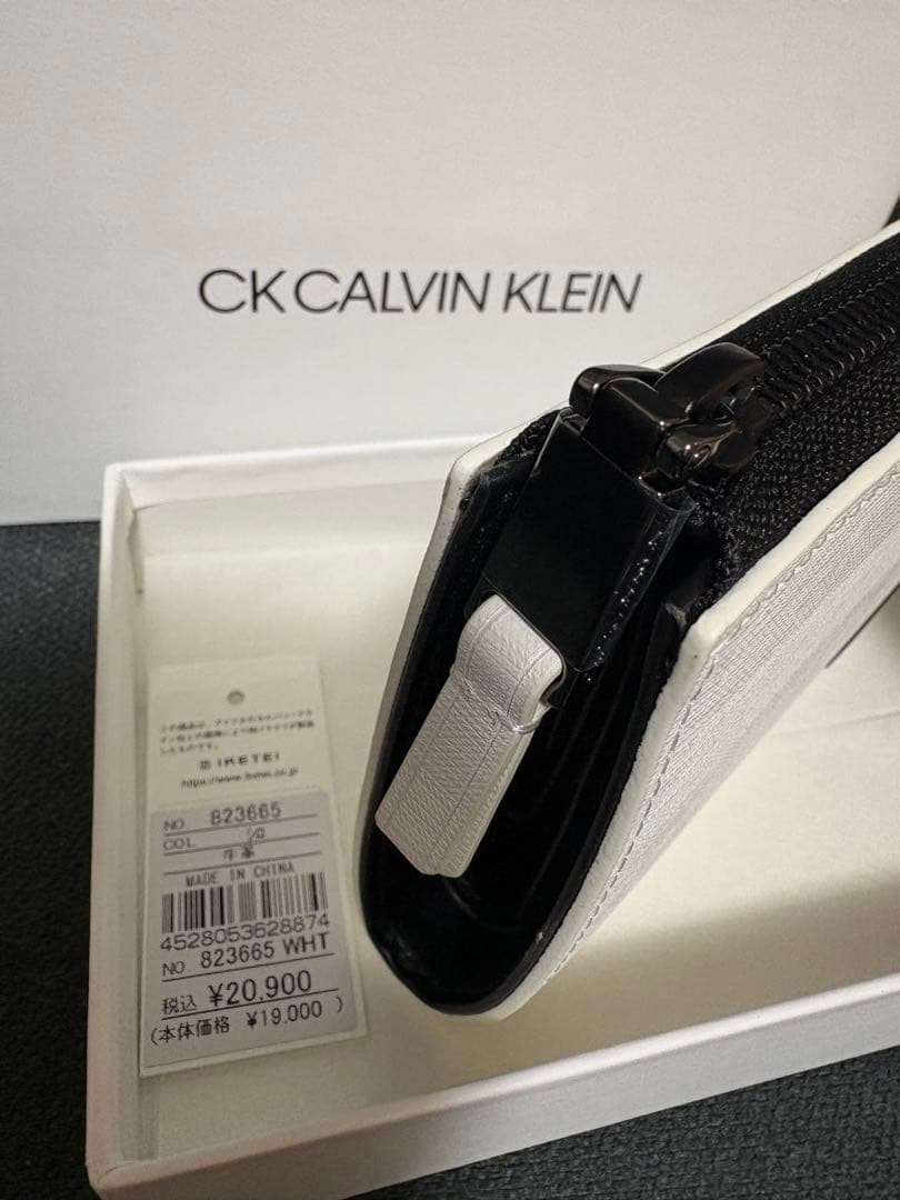 新品✳︎CK   カルバンクライン長財布