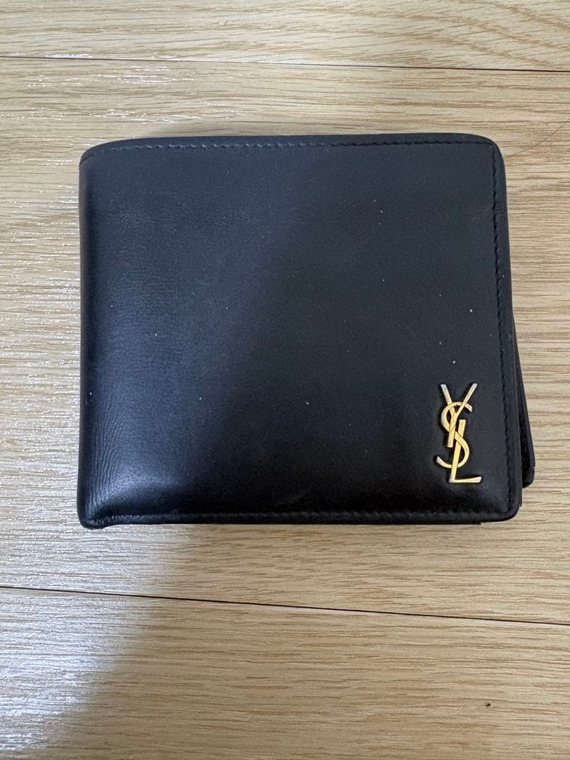 YSL 黒 レザー 二つ折り財布