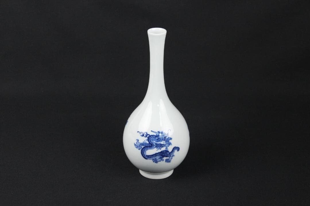 青花　龍鳳麒麟図　大清康熙年製　細密描絵　白磁花瓶　中国 陶磁器　Eo21-26