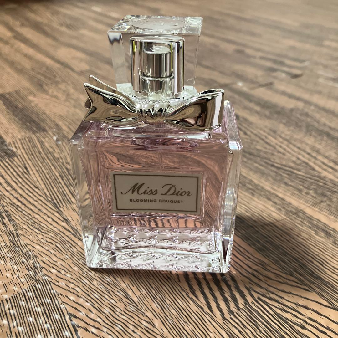 【新品未使用】100ml ディオール　ブルーミングブーケ