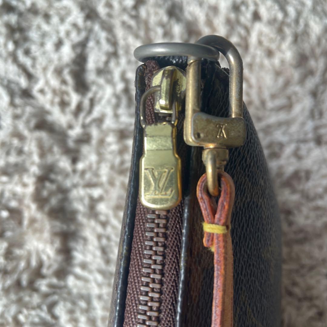 LOUIS VUITTON　ルイヴィトン　M51980　モノグラム　ポシェット