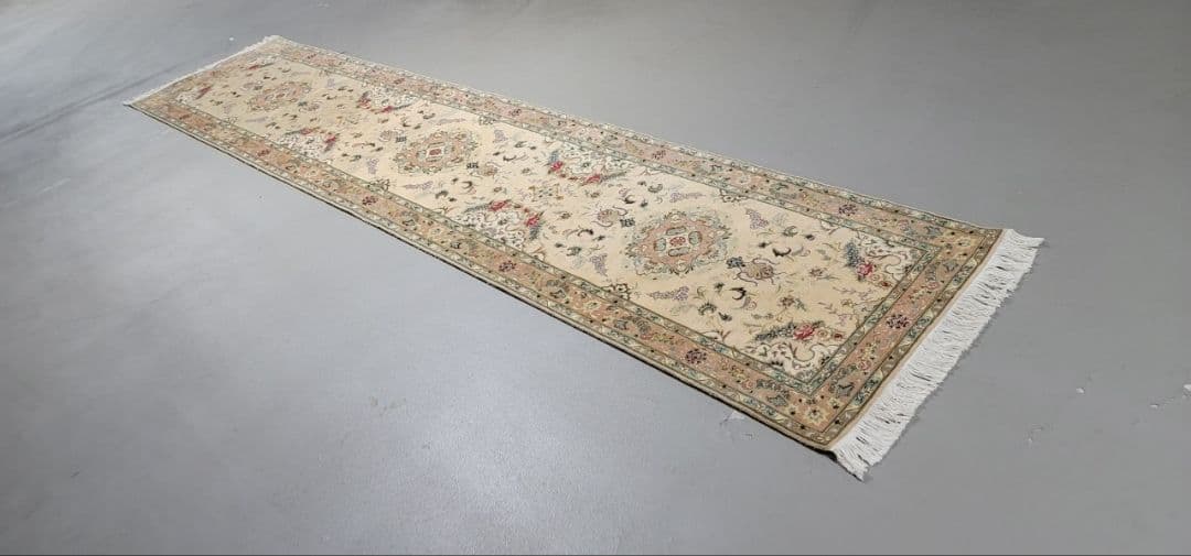 ペルシャ絨毯100%手織天然素シルクウールタブリーズ産本物サイズ420×93cm