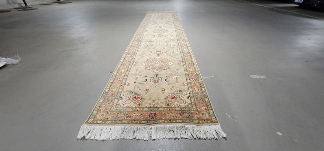 ペルシャ絨毯100%手織天然素シルクウールタブリーズ産本物サイズ420×93cm