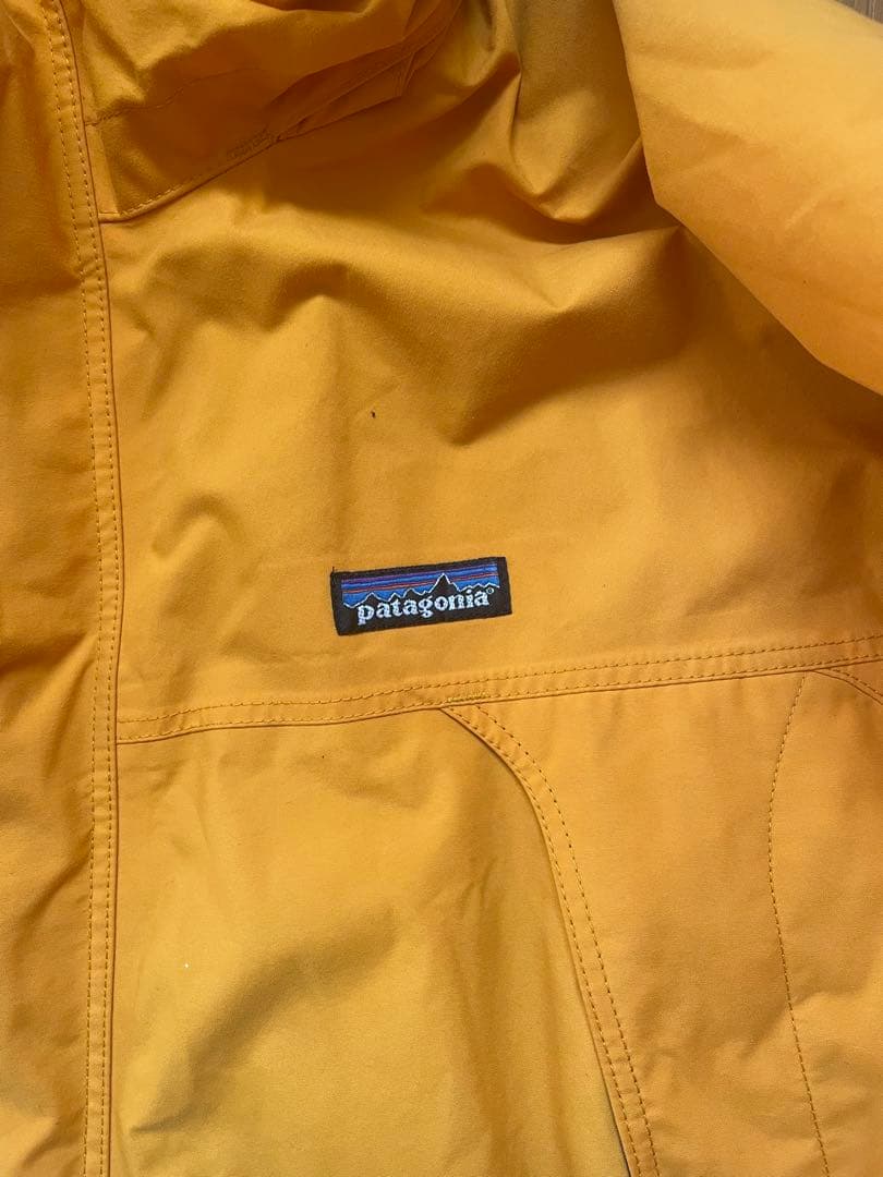 patagonia マウンテンパーカー　パタゴニア