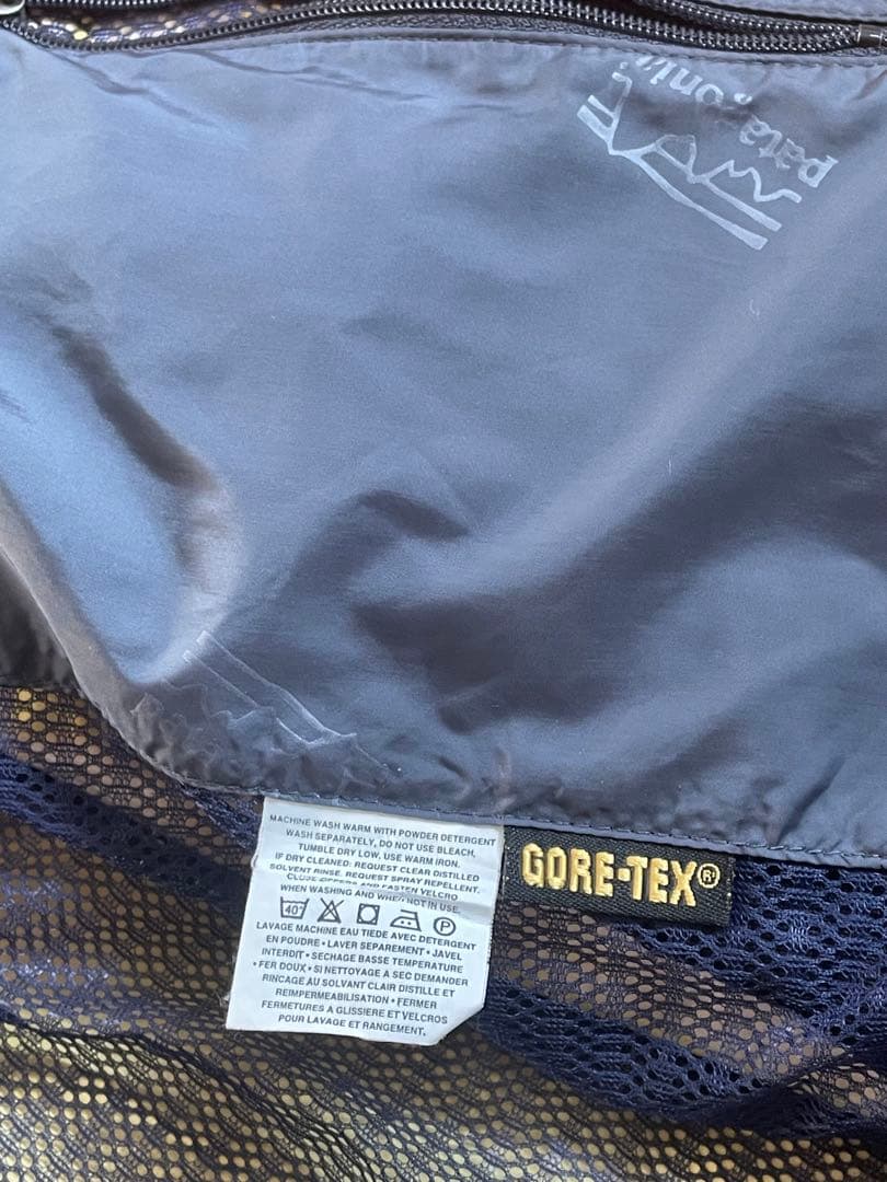 patagonia マウンテンパーカー　パタゴニア