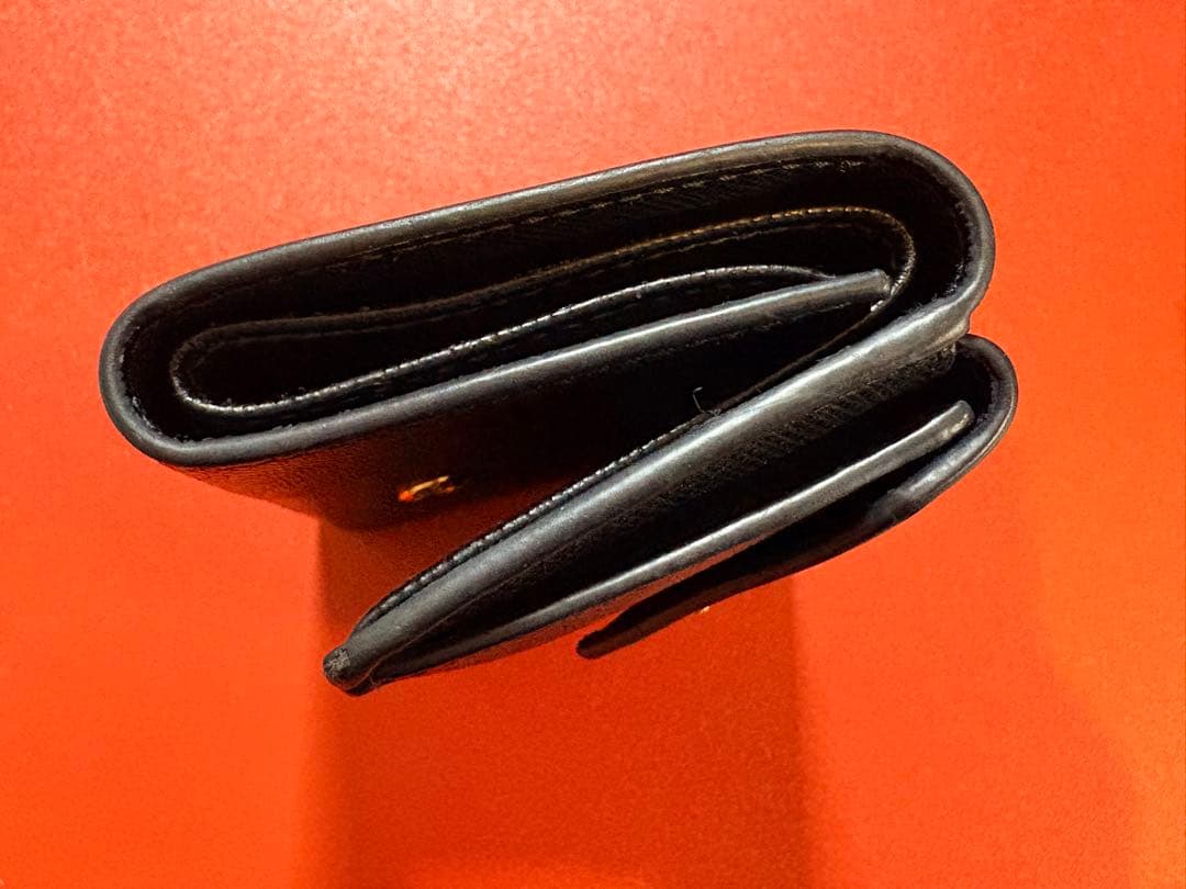 PRADA ブラックレザー 三つ折り財布　ミニウォレット