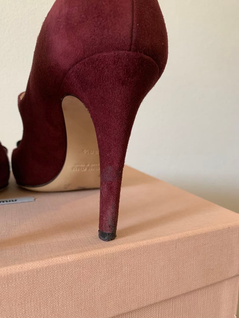Miumiu ストラップパンプス38.5 スウェード　ディープパープル×ブラック
